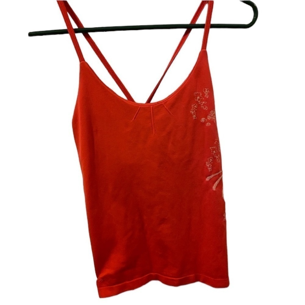 Reebok, Size M, breathable tank top, nice print design. Awesome vivid color. - Picture 8 of 13